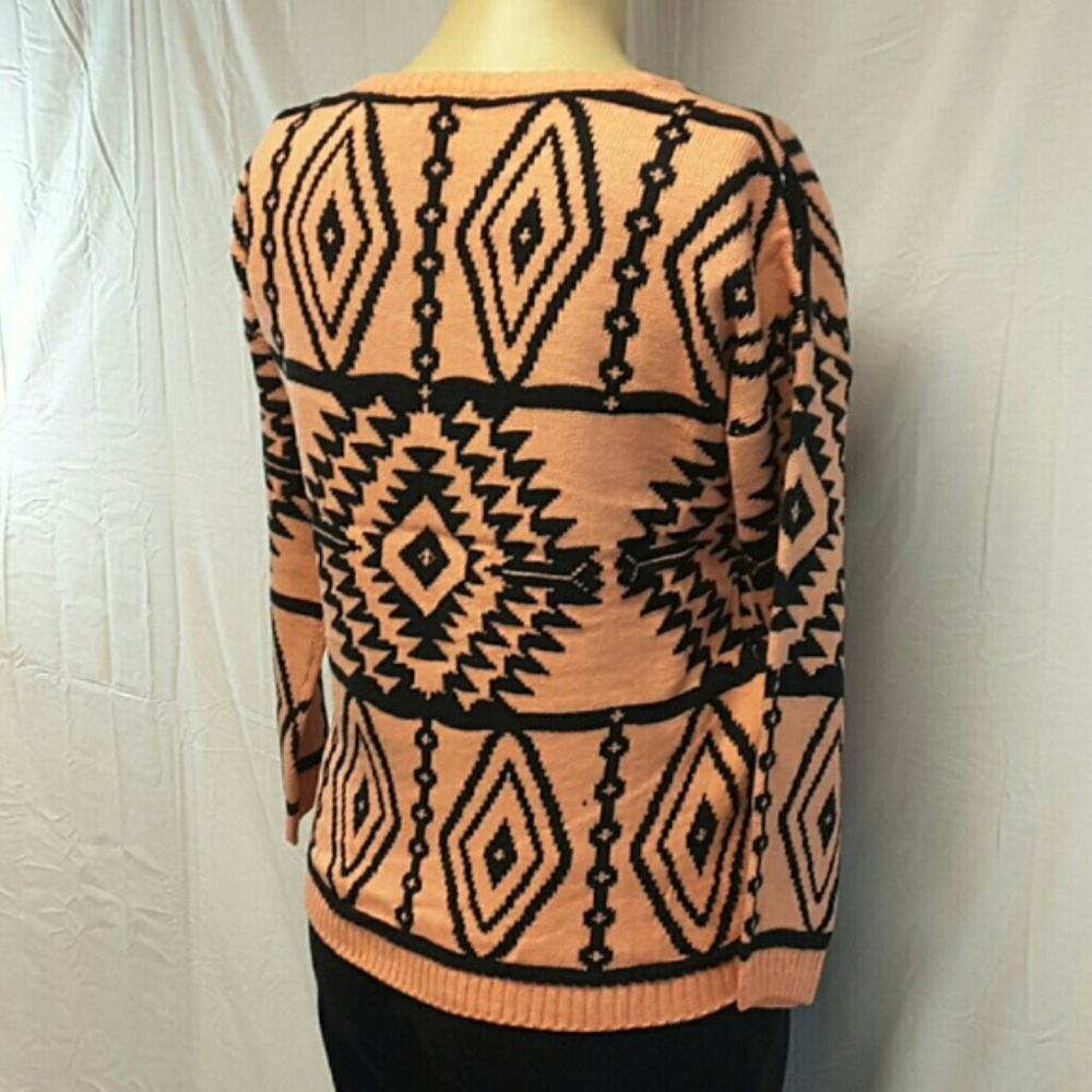 NWT, ILLA ILLA, Unstructured Sweater, size Medium - Picture 6 of 8